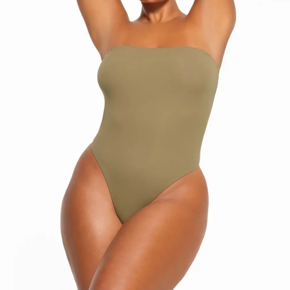 SKIMS Strapless Bodysuit - Khaki Color Size 4X Plus Size Women’s Bodycon Stretch